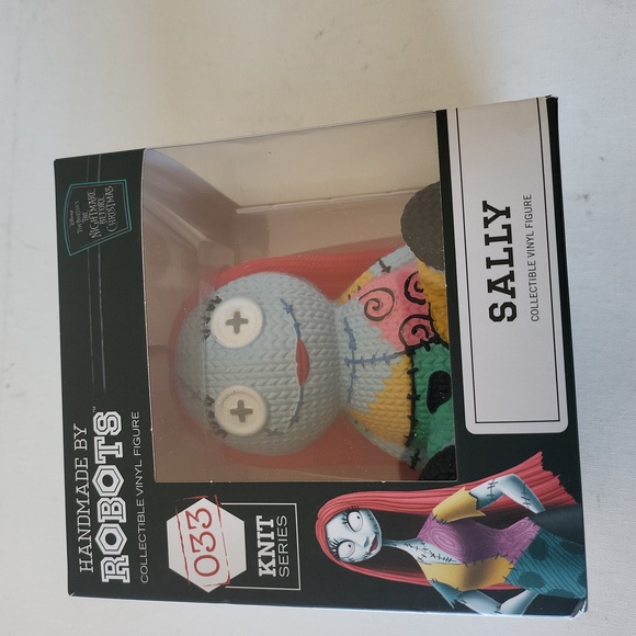 Sally Handmade by Robots Vinyl Figurine from The Nightmare Before Christmas - Picture 2 of 5